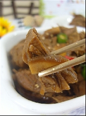 돼지고기 표고버섯 기둥 장조림